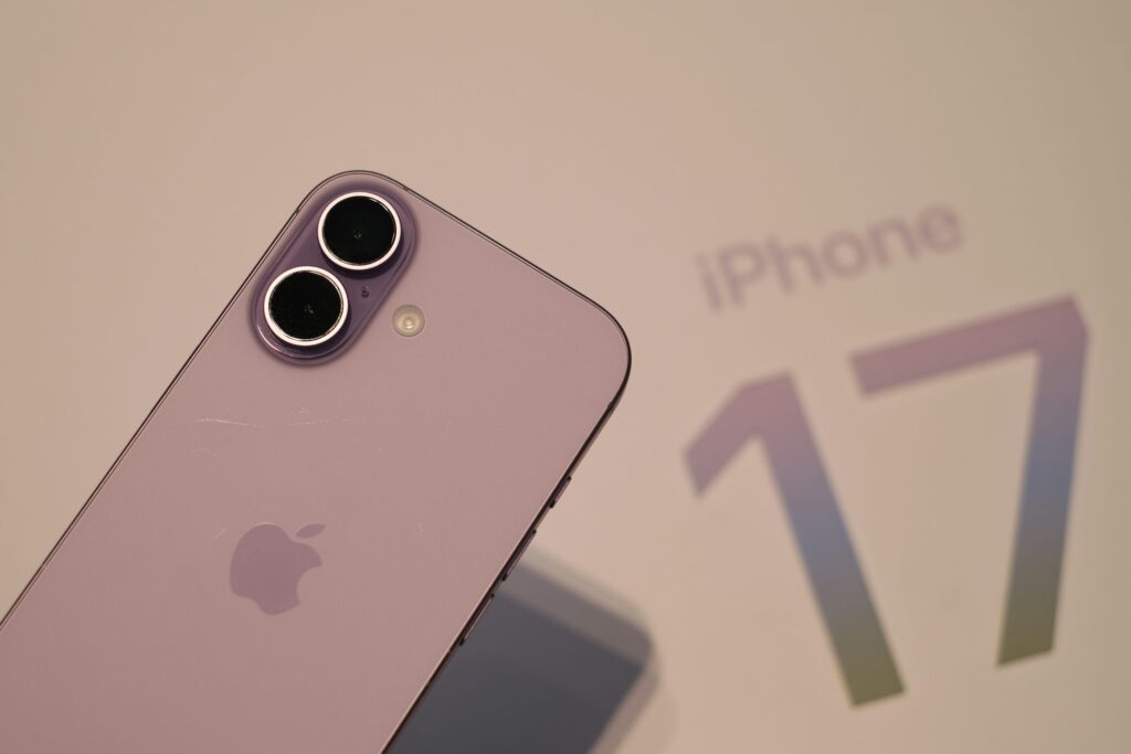 iPhone 17