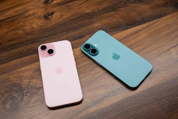comparativo visual entre iPhone 15 e iPhone 16